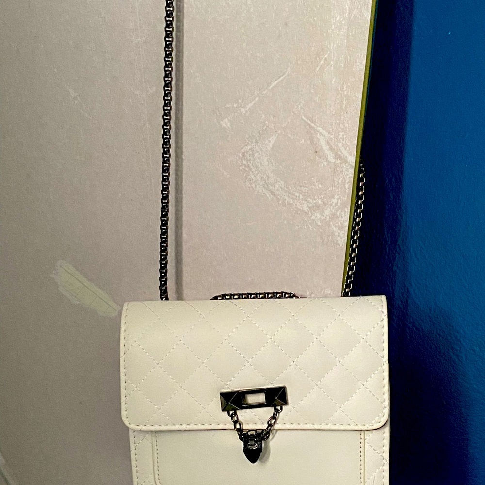 White purse crossbody